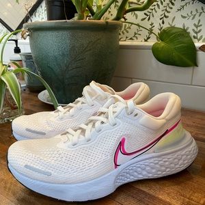 Nike Zoomx Invincible Run Ivory